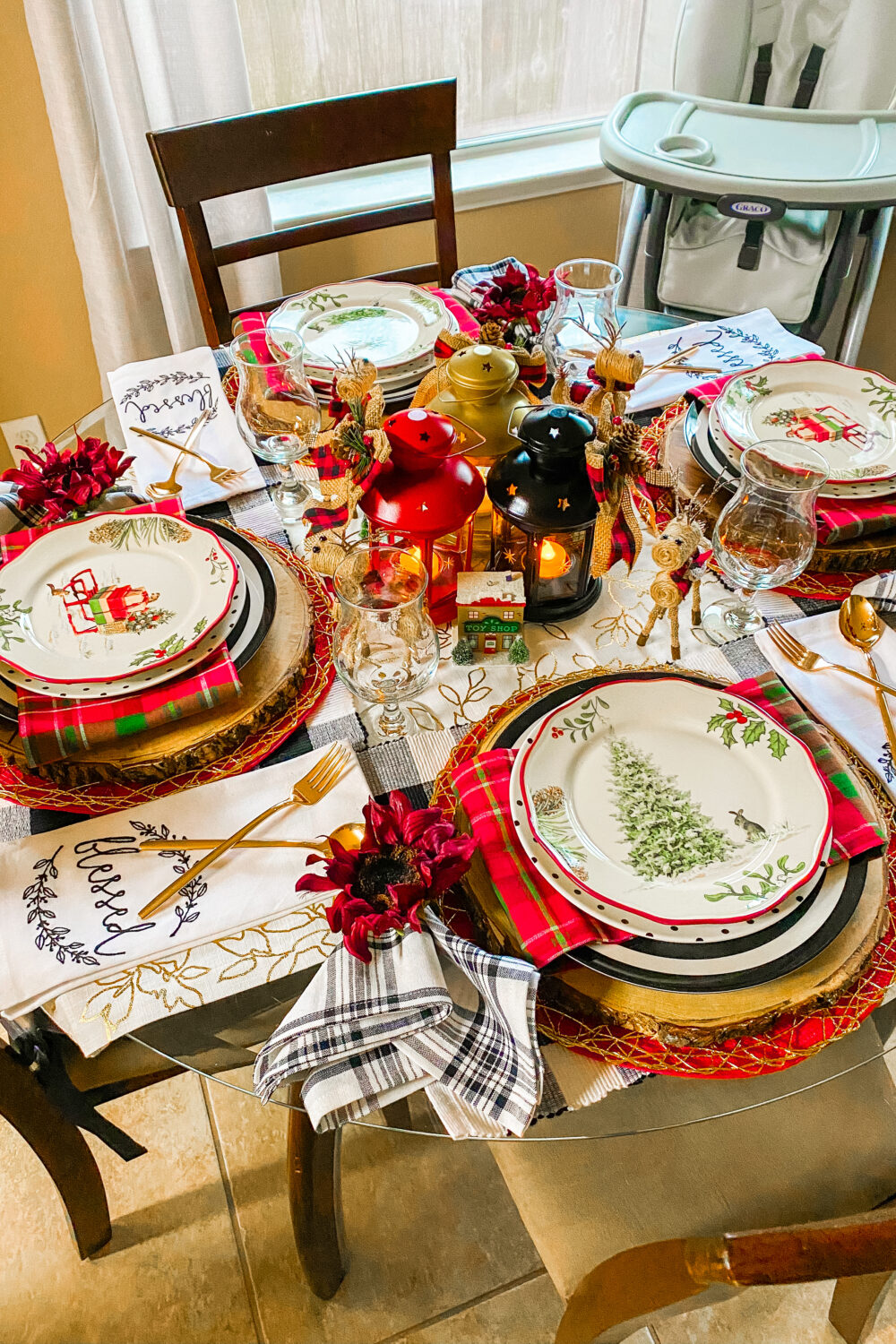 Holiday Table Setting